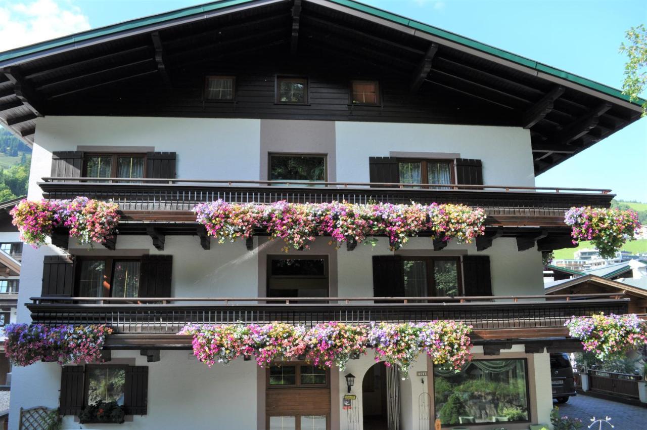 Pension Hochtor Saalbach-Hinterglemm Bagian luar foto